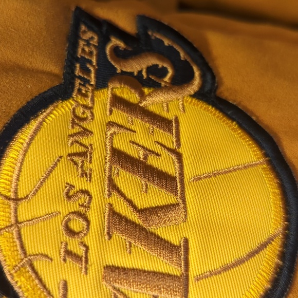 LA Lakers Fan Apparel Puffer Jacket Size XL NBA - Picture 6 of 16